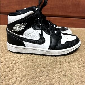 Women’s Nike Air Jordan Mid SE Homage. Size 6.5